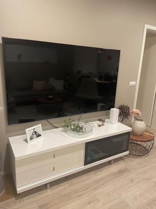 Beautiful Apartment Near Airport Njarthvik Zewnętrze zdjęcie